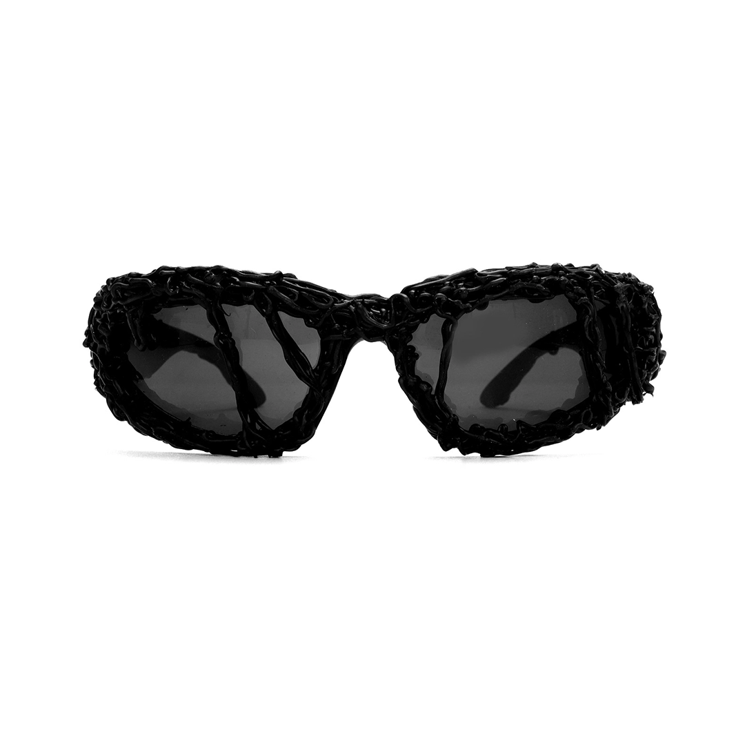 Front view of Molten oval pc sunglasses OP0102511 in black