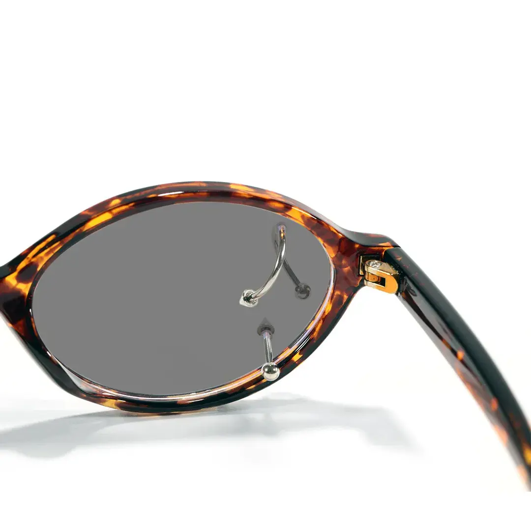 Hinge detail of Sylas oval tr90 handcrafted polarized sunglasses OR0042509 in tortoise
