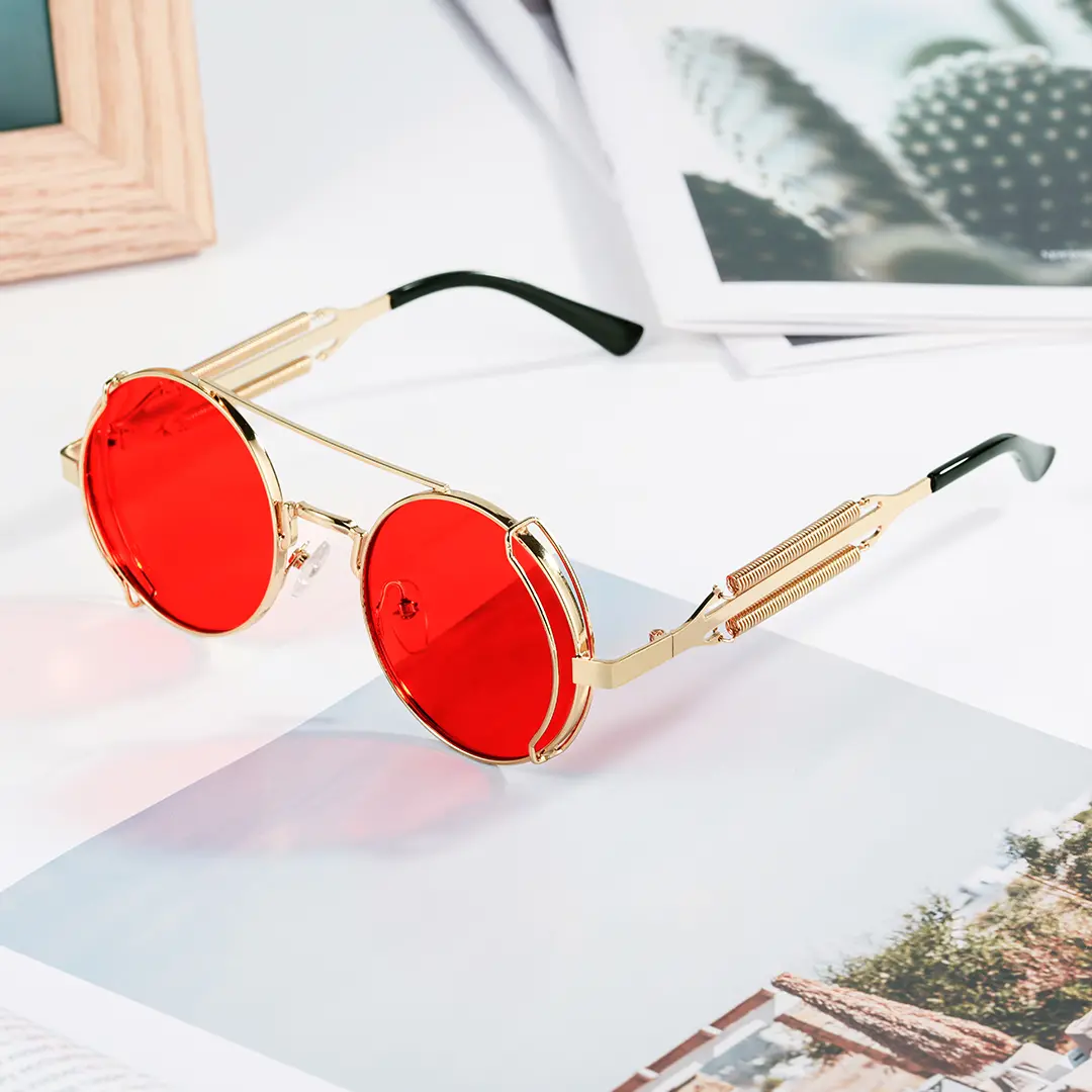 Scene view of Binfing steampunk round metal sunglasses RM0102303 in red