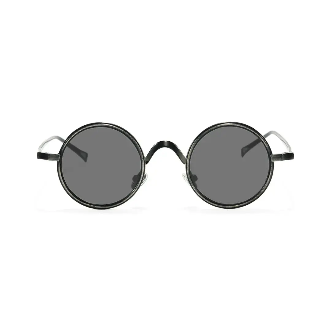 Front view of Ewan round metal sunglasses RM0162506 in black