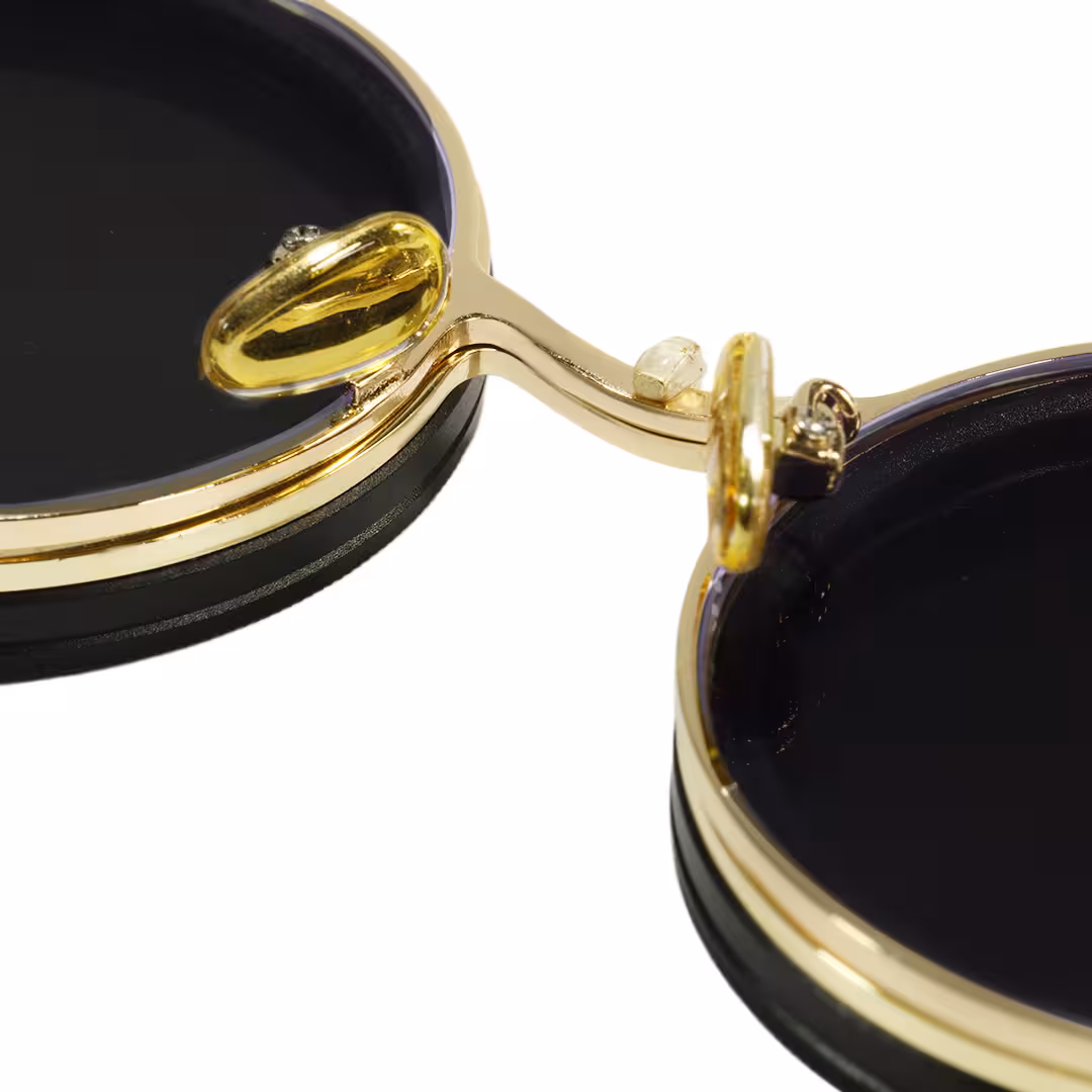 Adjustable nose pad detail of Orinr steampunk round metal sunglasses RM0312605 in gold