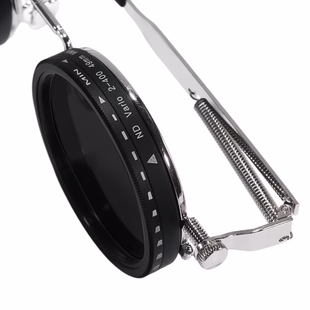 End piece detail of Orinr round metal sunglasses in silver. SPU: RM0312605