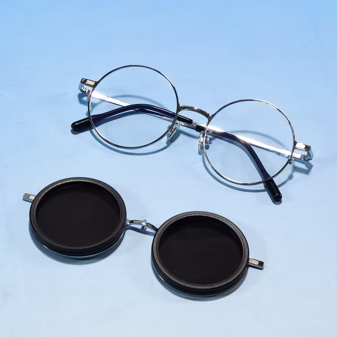 Scene view of Orinr steampunk round metal sunglasses RM0312605 in silver