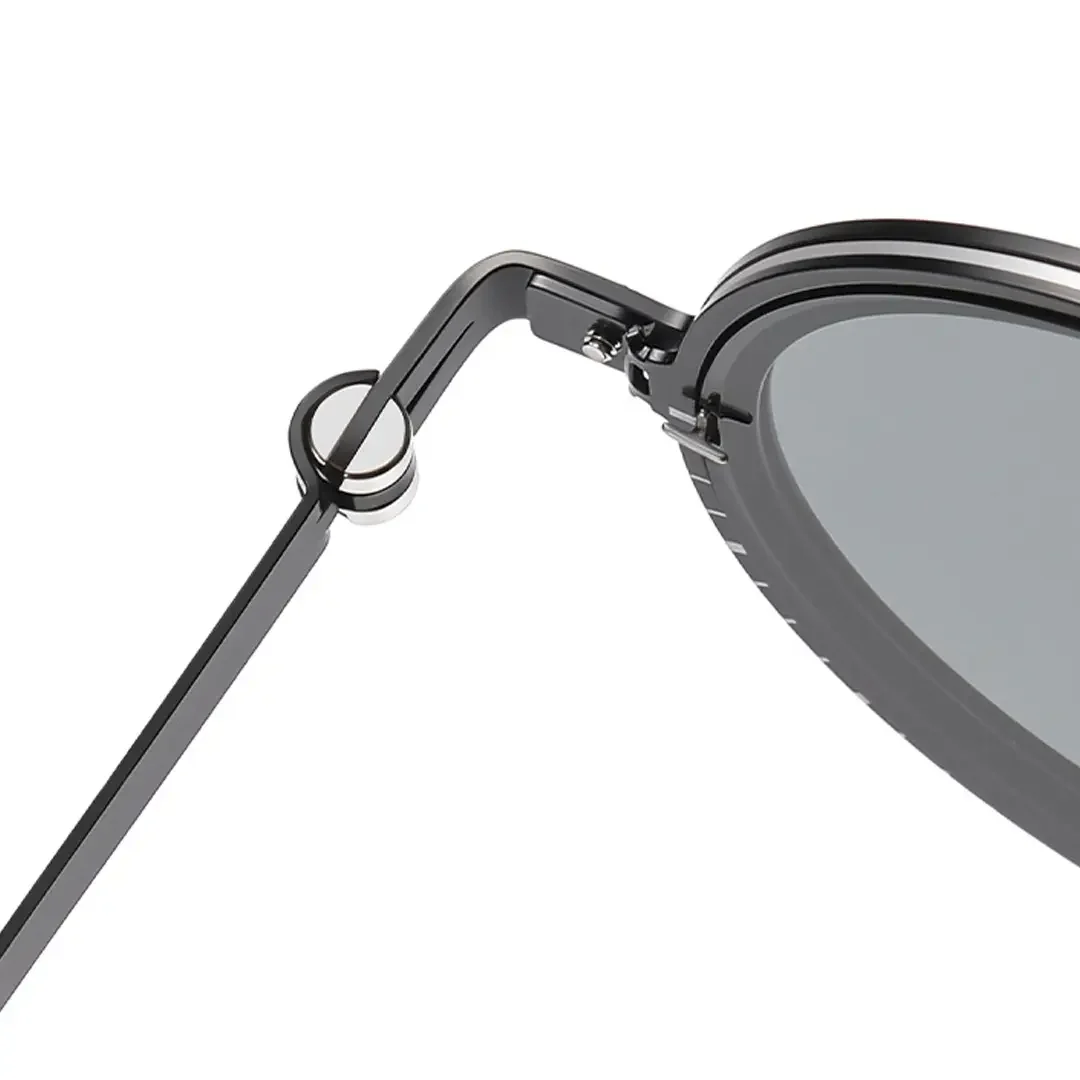 Hinge detail of Myron steampunk round metal sunglasses RM0322507 in black