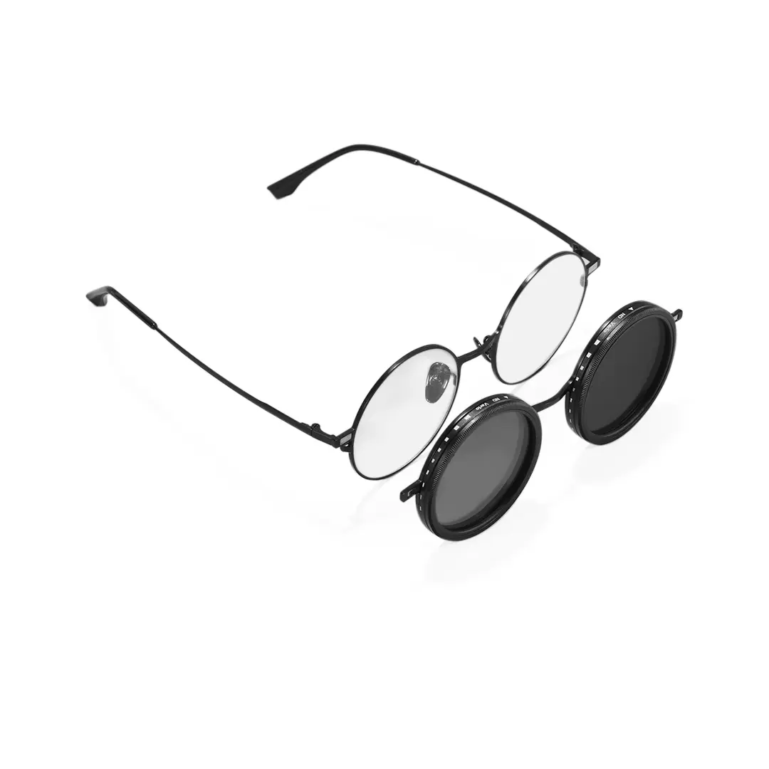 Magnetic-connection-detail of Aeris steampunk round metal magnetic clip-on sunglasses set with interchangeable clip-on lenses RM0382507 in black