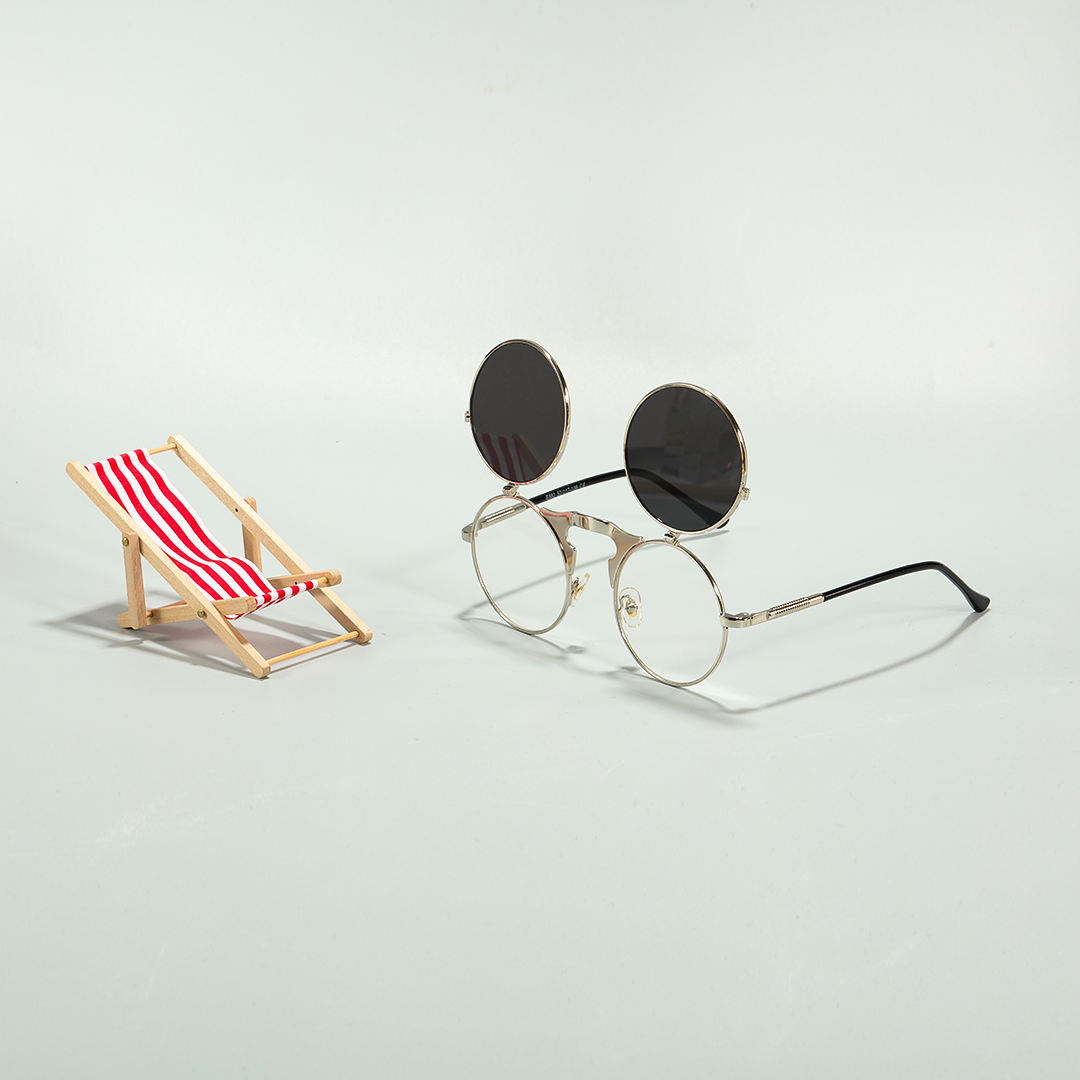 Scene view of Quill steampunk round metal flip-up sunglasses RM0392601 in silver
