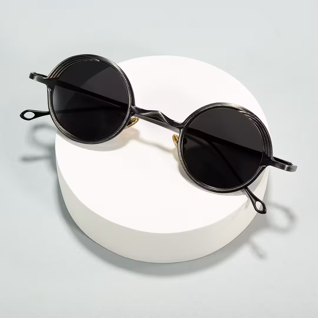 Scene view of Ulric john lennon round metal sunglasses RM0402601 in black