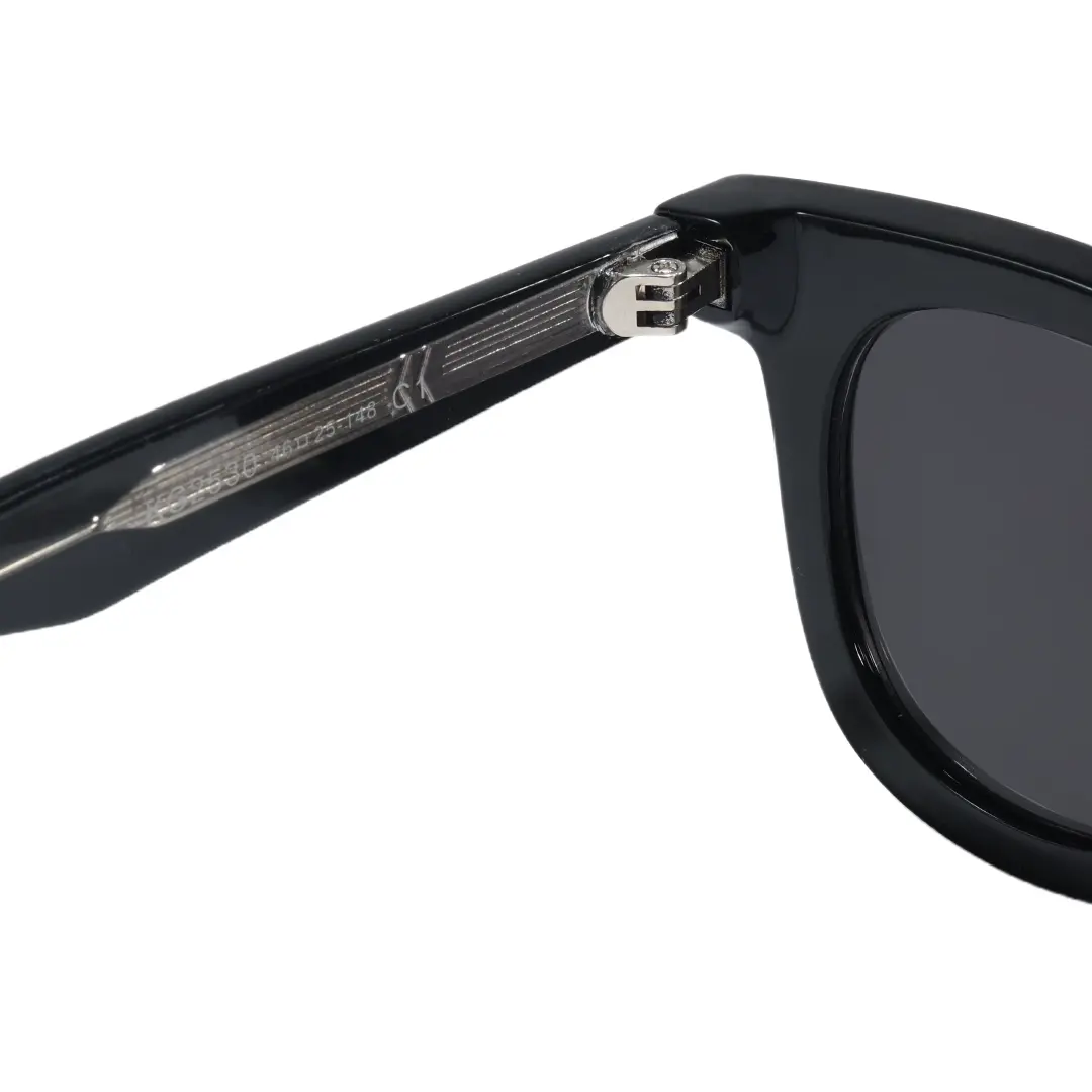 Hinge detail of Ashlyn round tr90 sunglasses RR0122604 in black