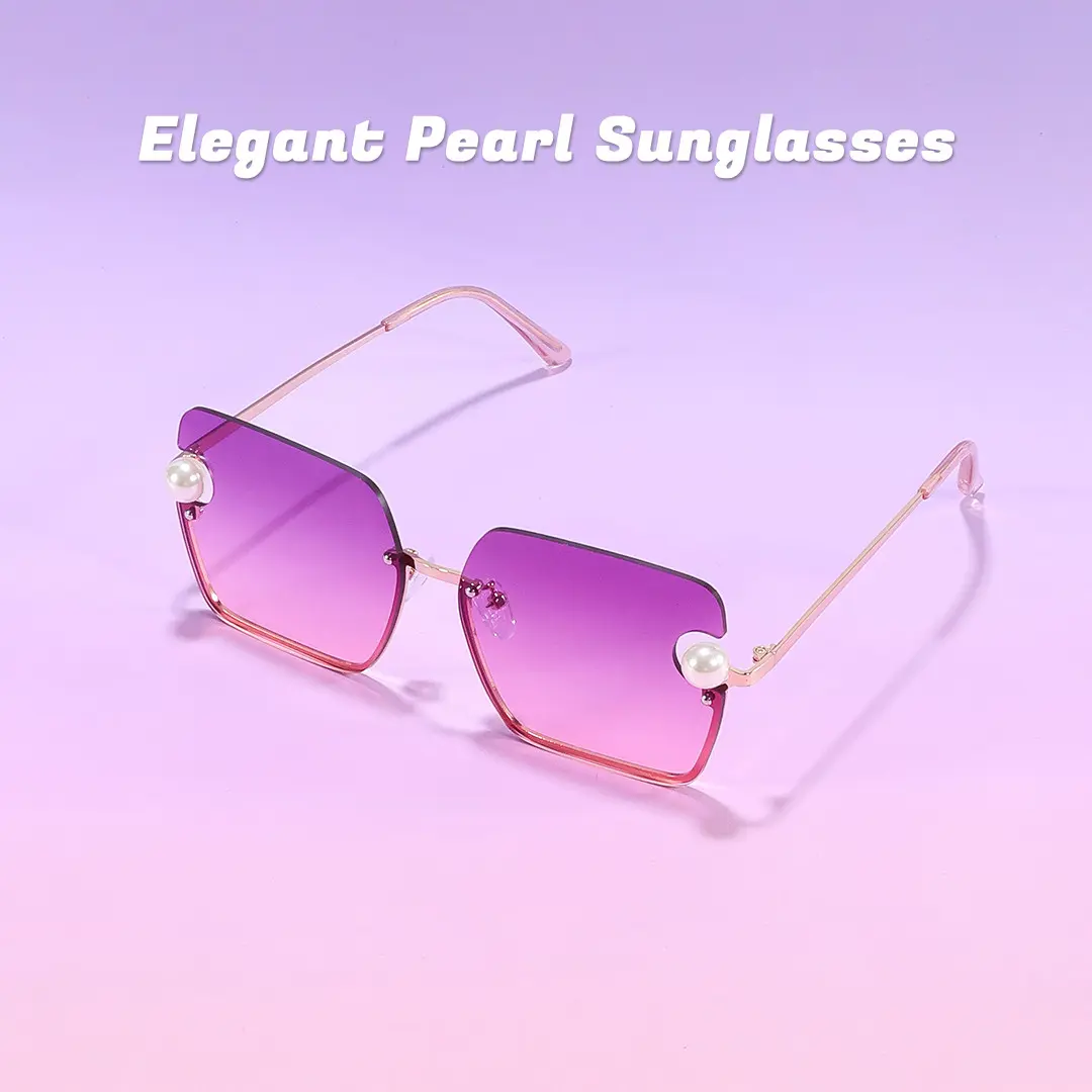 Scene view of Zanna square pc sunglasses SP0052505 in purple