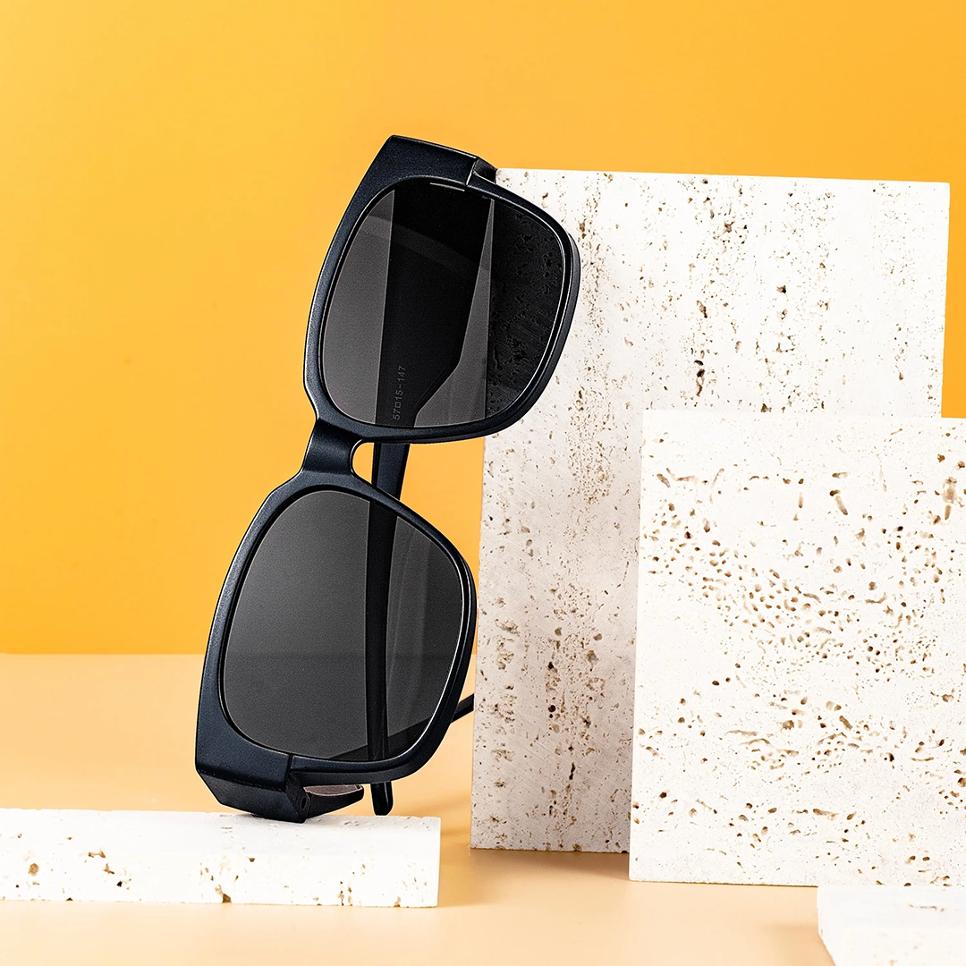 Scene view of Edward square tr90 UV polarized fit-over sunglasses SR0032406 in black