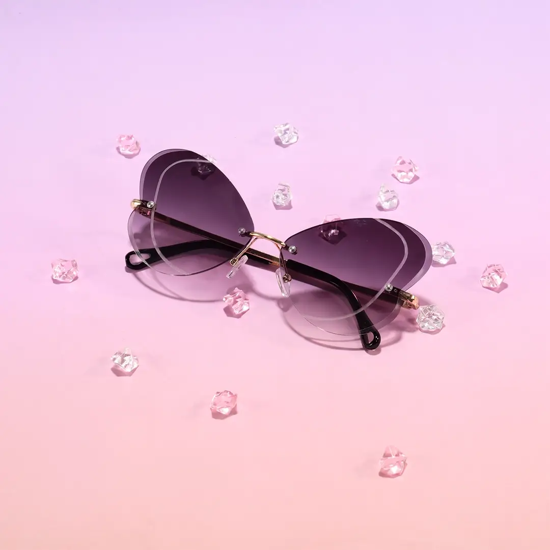 Scene view of Rosal unique metal sunglasses UM0102604 in black