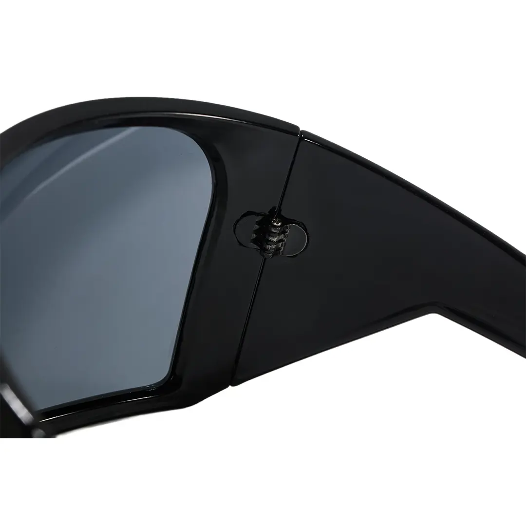 End piece detail of Poe y2k unique pc sunglasses UP0182604 in black