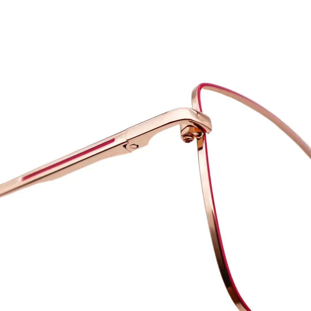 Hinge detail of Candice cat eye metal eyeglasses CM0202408 in red