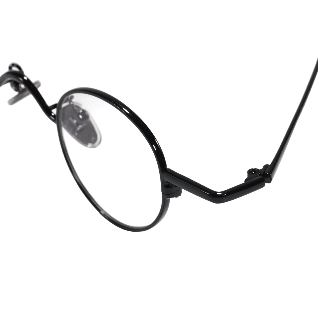 End piece detail of Cory round metal eyeglasses RM0202601 in black