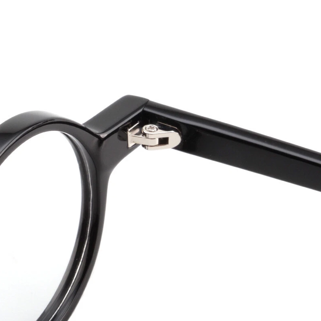 Hinge detail of Eirene round acetate eyeglasses RA0042301 in black