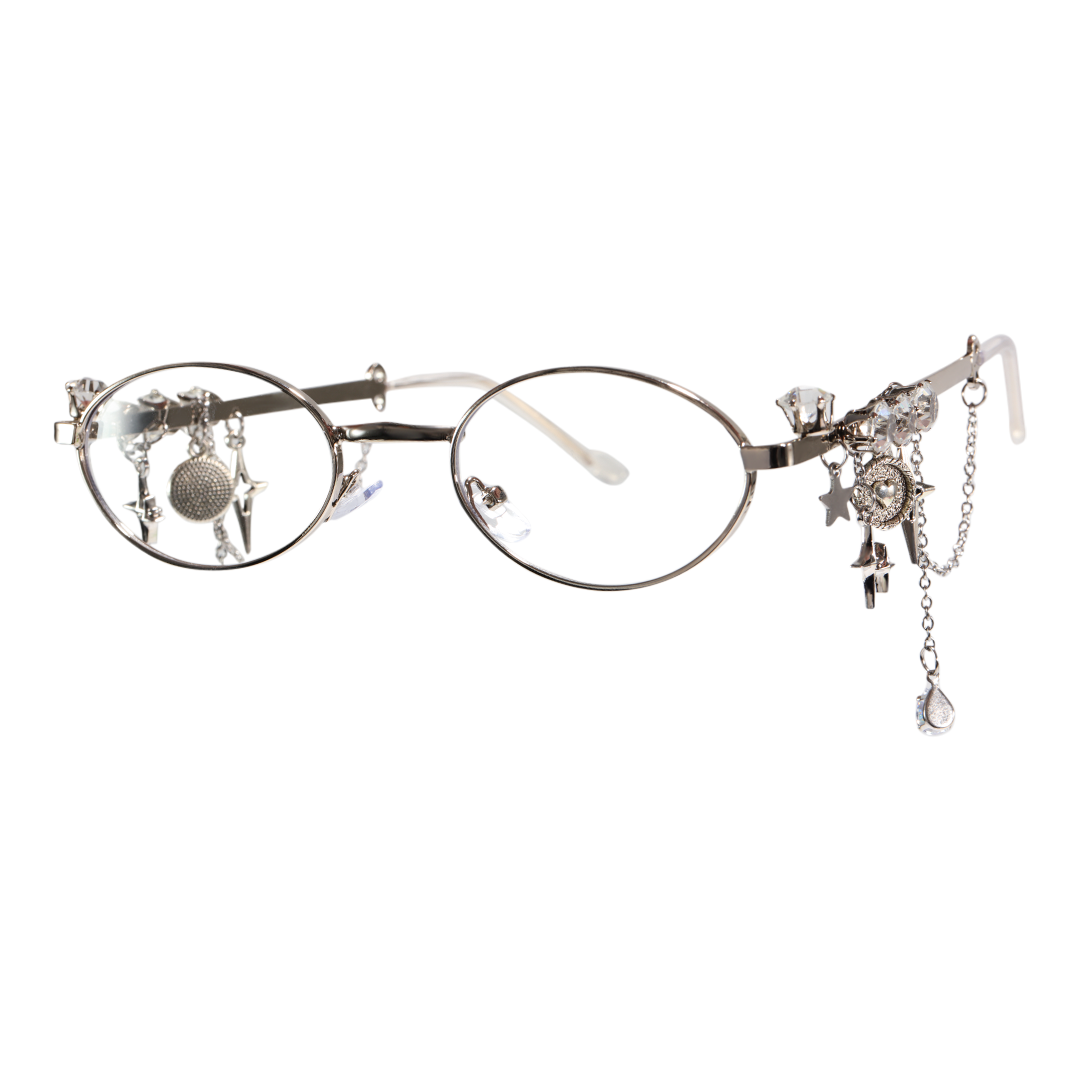 Angle view of Eulalia oval metal eyeglasses OM0062511 in silver