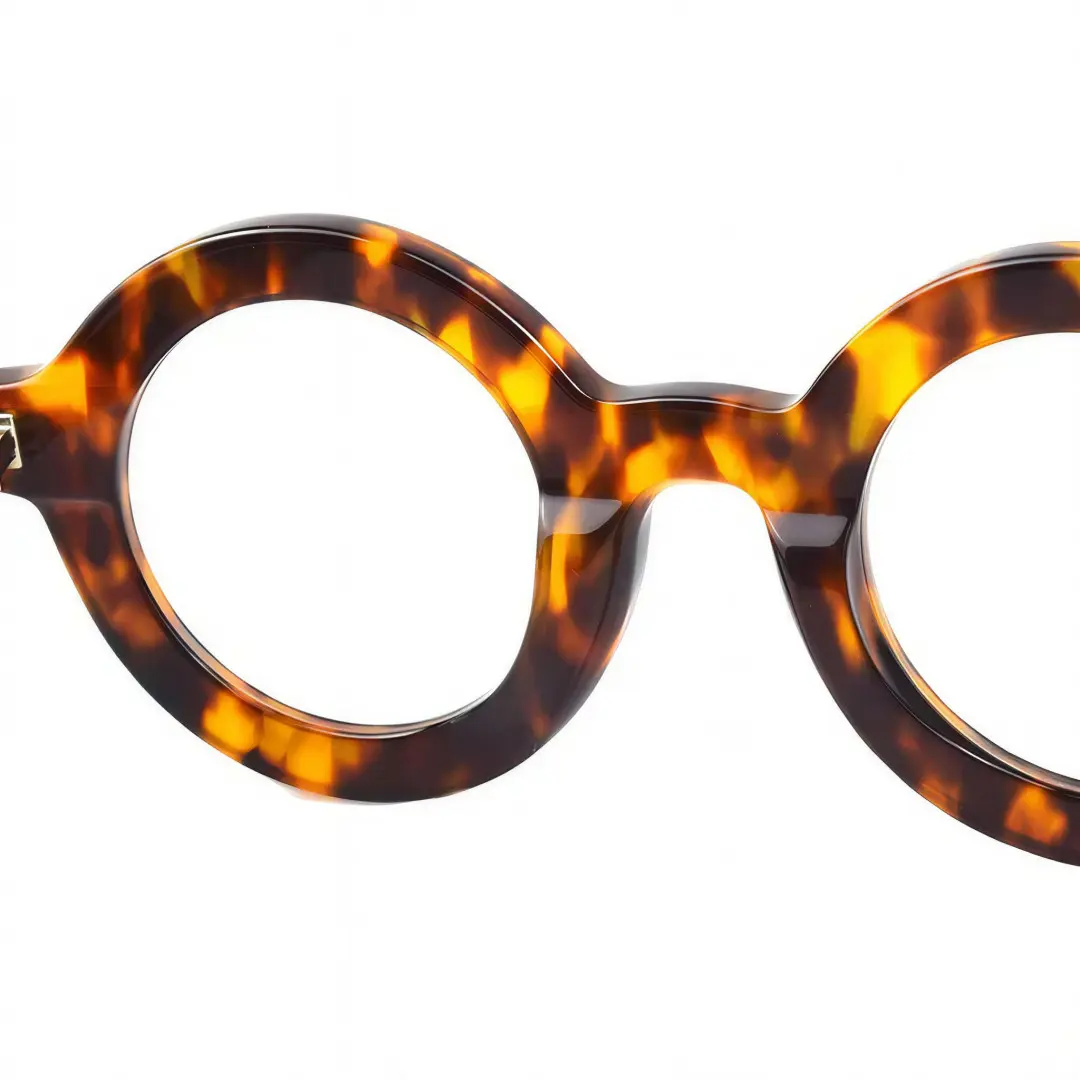 Integrated nose pad detail of Knox round acetate eyeglasses RA0052408 in tortoise
