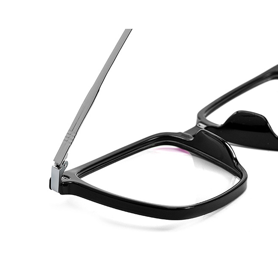 Integrated nose pad detail of Leslie rectangle tr90 eyeglasses ER0172508 in black