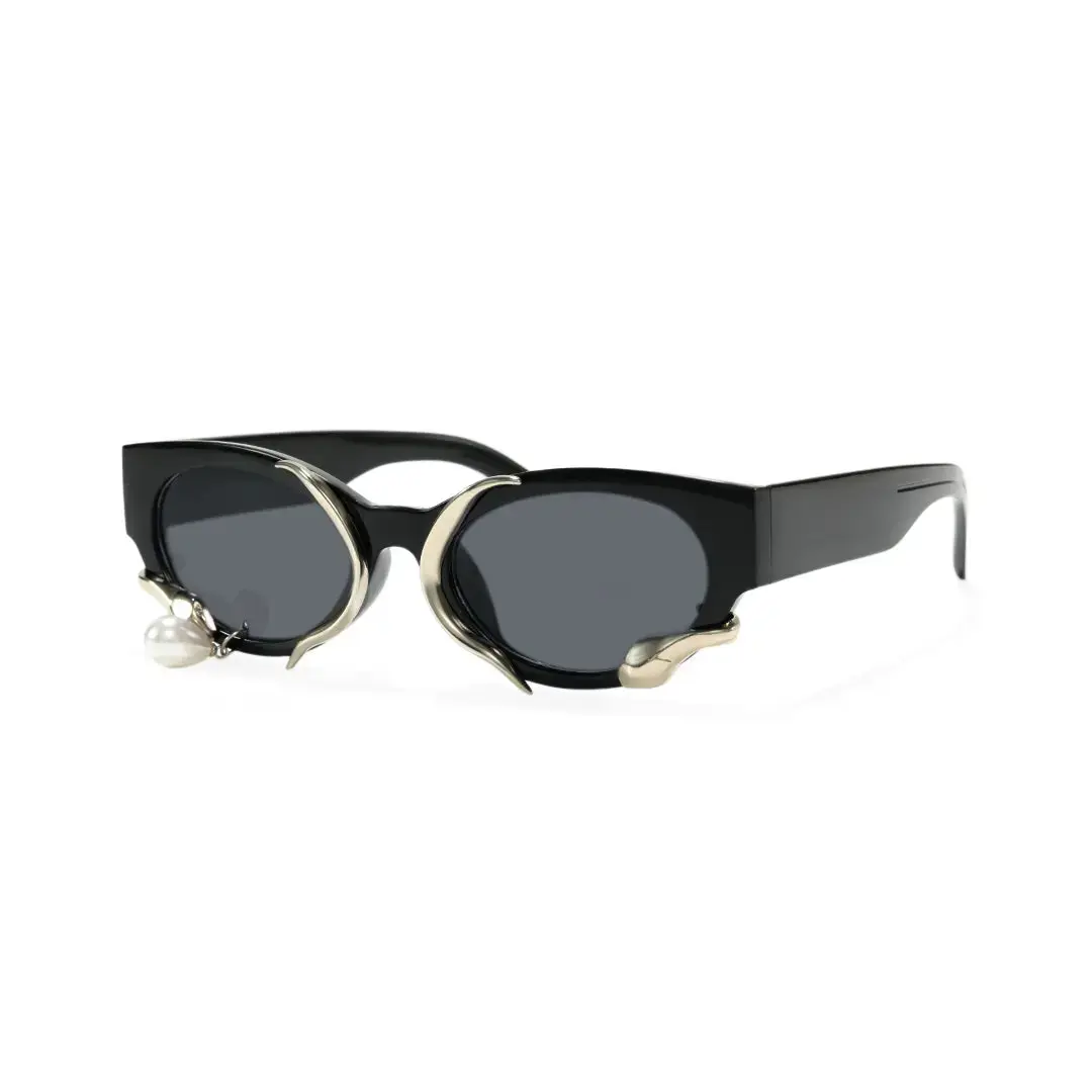 Angle view of Sora oval pc sunglasses OL0092506 in black