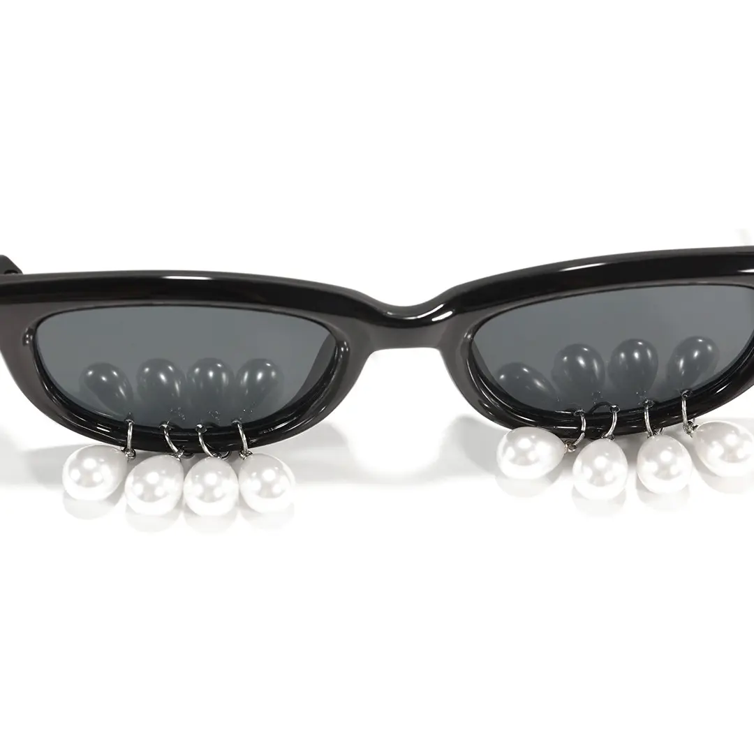 Frame detail view of Zale oval pc sunglasses OL0102506 in black