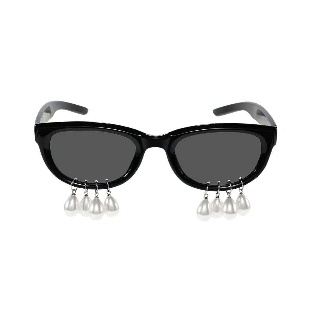 Front view of Zale oval pc sunglasses OL0102506 in black